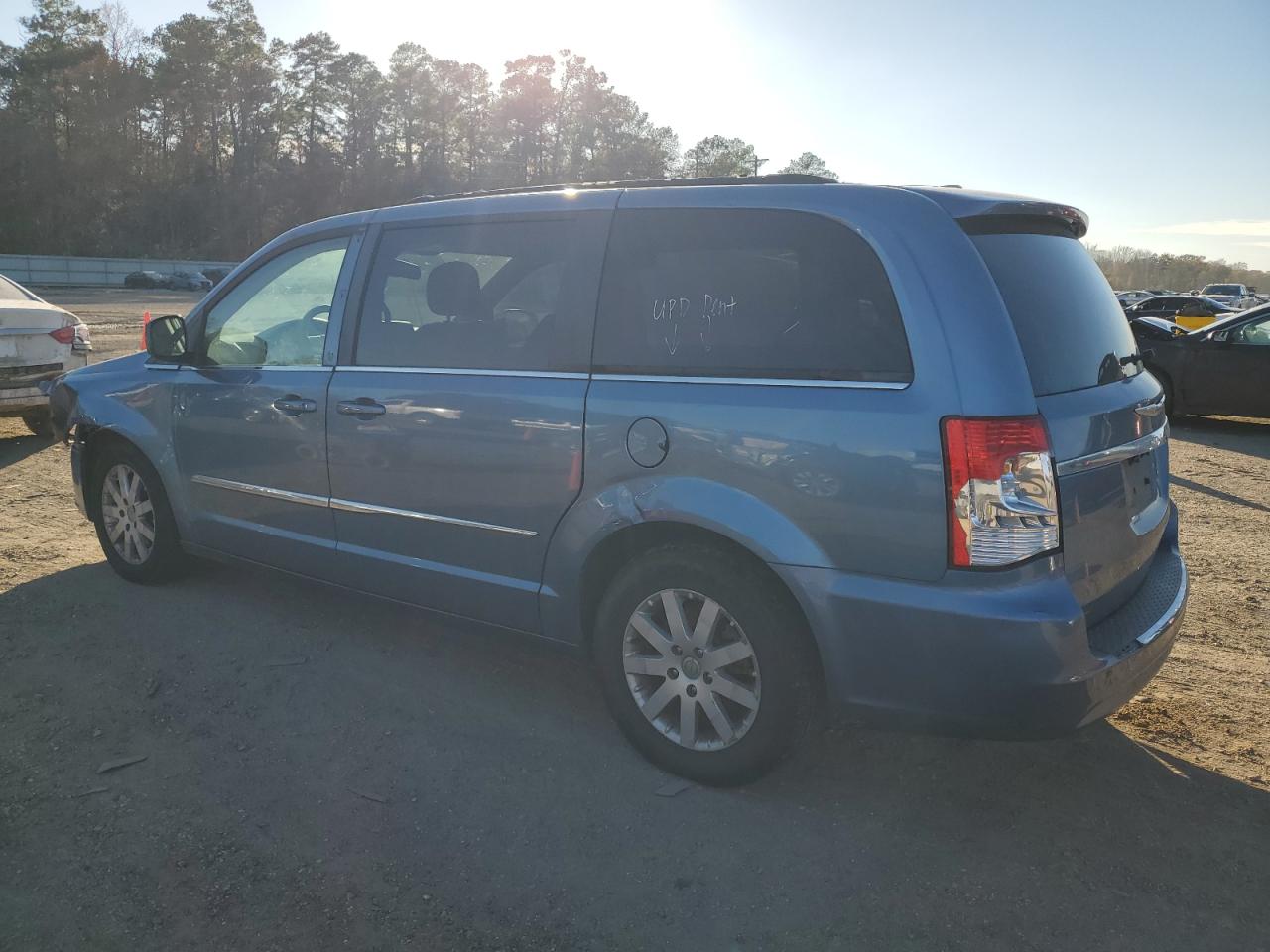 Изображение 2 2012 CHRYSLER TOWN & COUNTRY TOURING 2012 с VIN 2C4RC1BG0CR170013