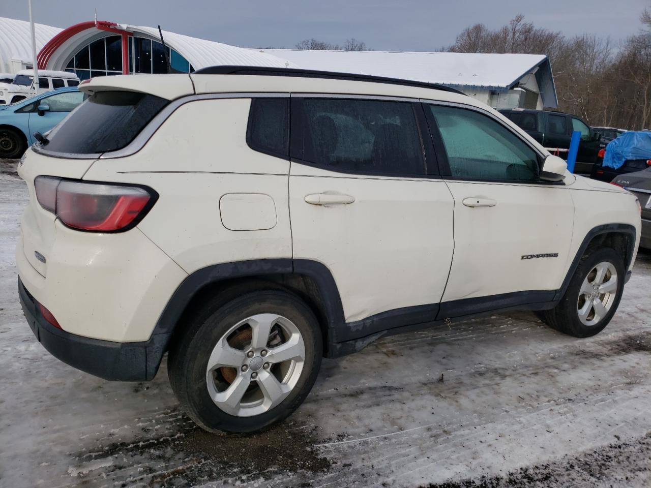 Изображение 3 2018 JEEP COMPASS LATITUDE 2018 с VIN 3C4NJDBB3JT315064