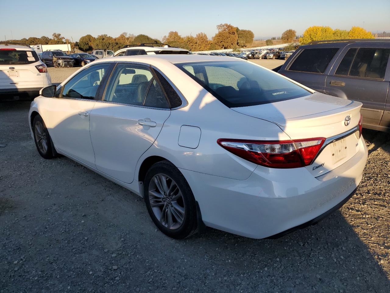 Obraz 2 z 2017 TOYOTA CAMRY LE 2017 z VIN 4T1BF1FK2HU313542