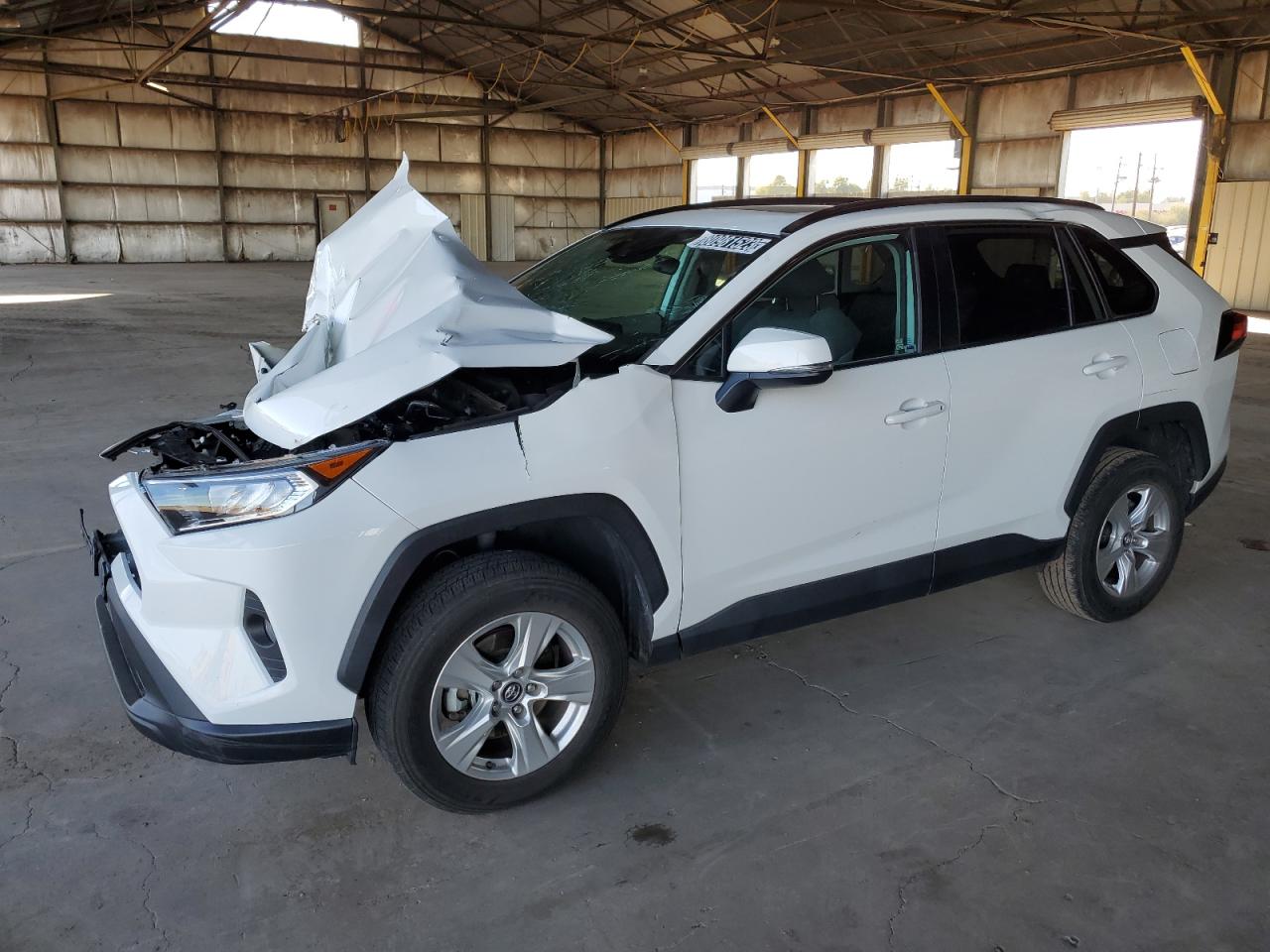 2021 TOYOTA RAV4 XLE 2021 image