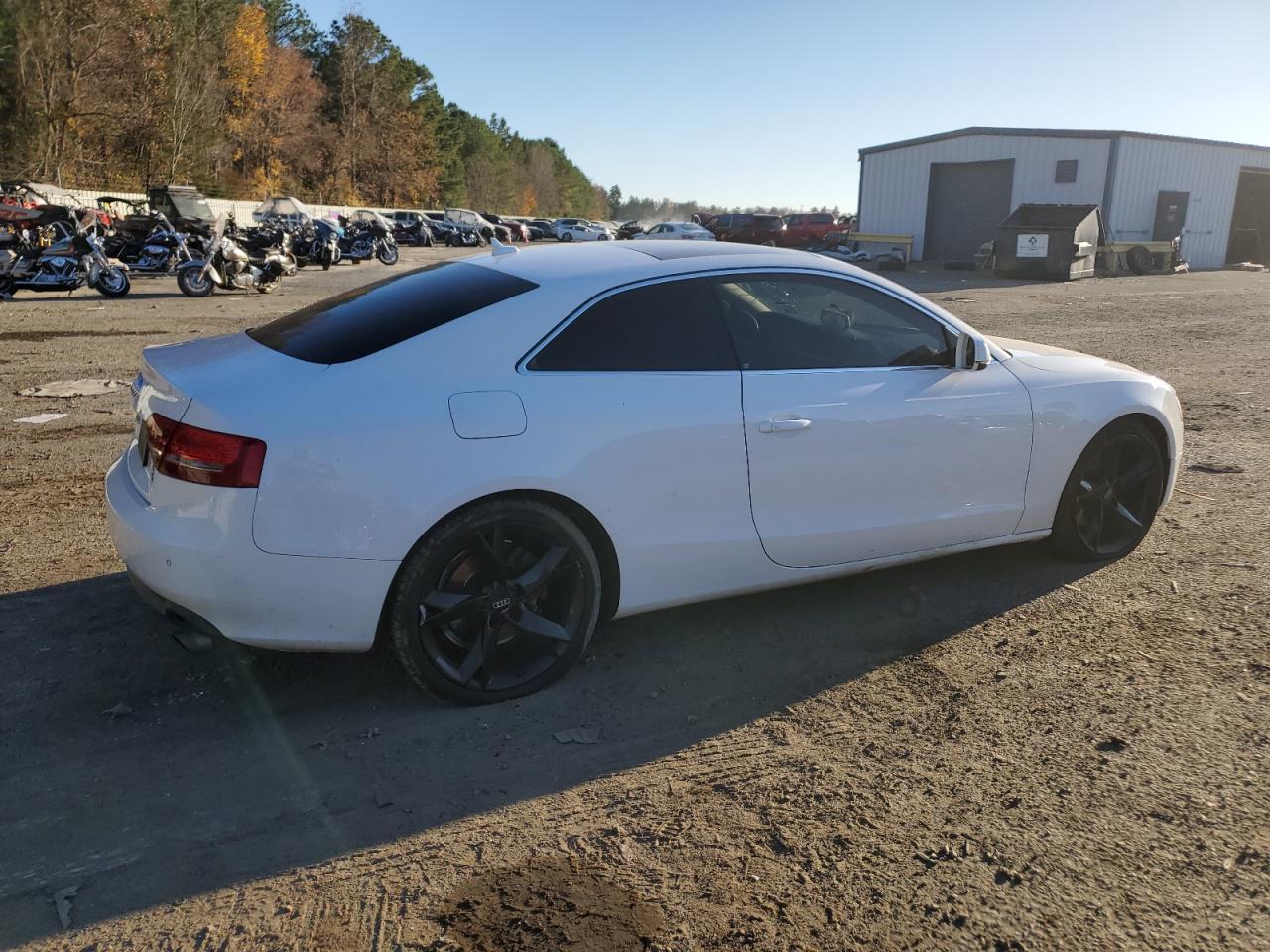 Image 3 of 2010 AUDI A5 PREMIUM PLUS 2010 with VIN WAUCKAFR4AA075425