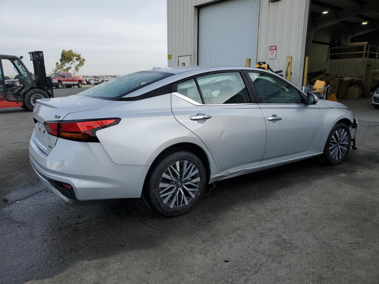 Image 3 of 2023 NISSAN ALTIMA SV 2023 with VIN 1N4BL4DW9PN415391