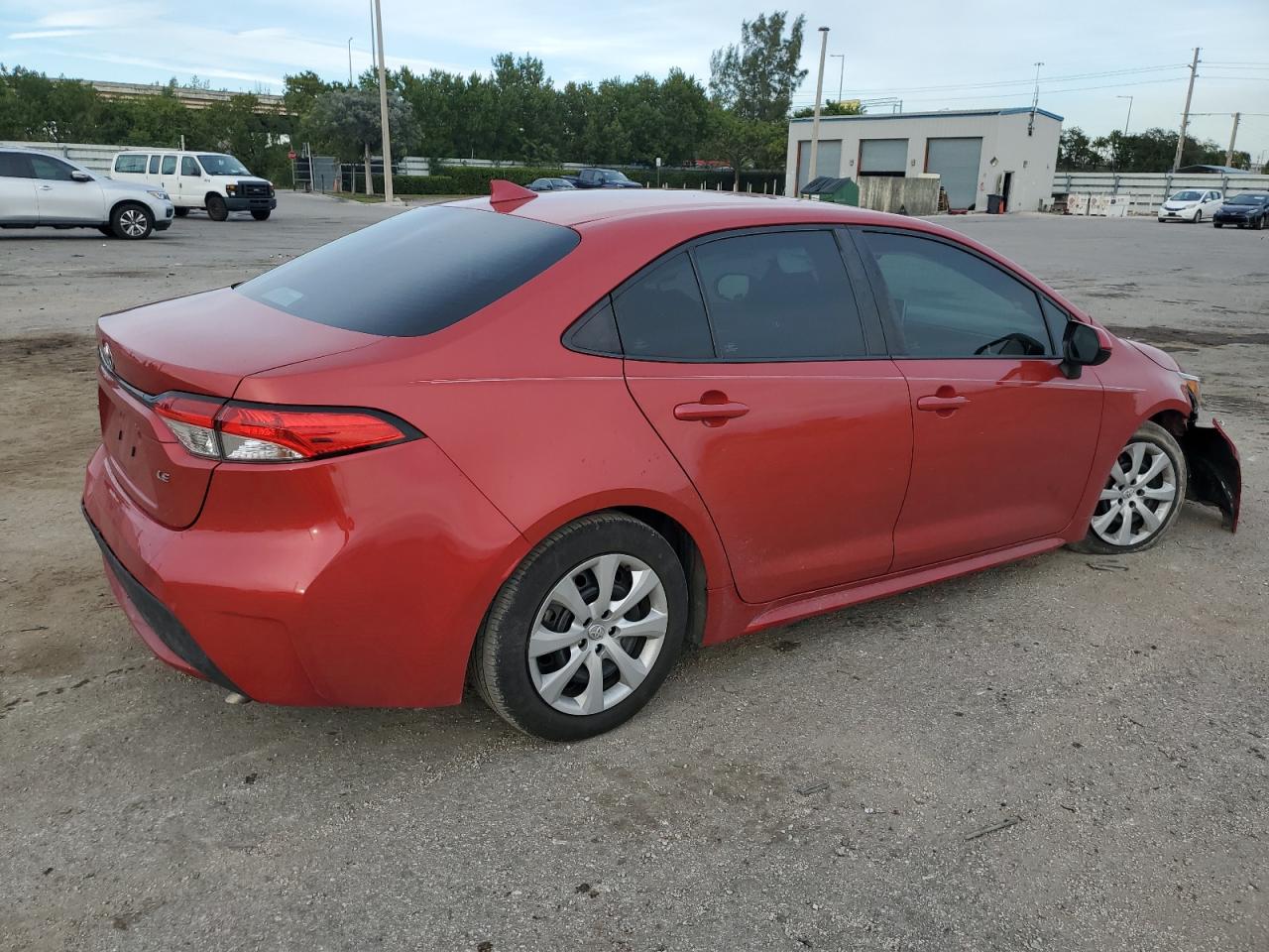 Image 3 of 2020 TOYOTA COROLLA LE 2020 with VIN 5YFEPRAEXLP066078