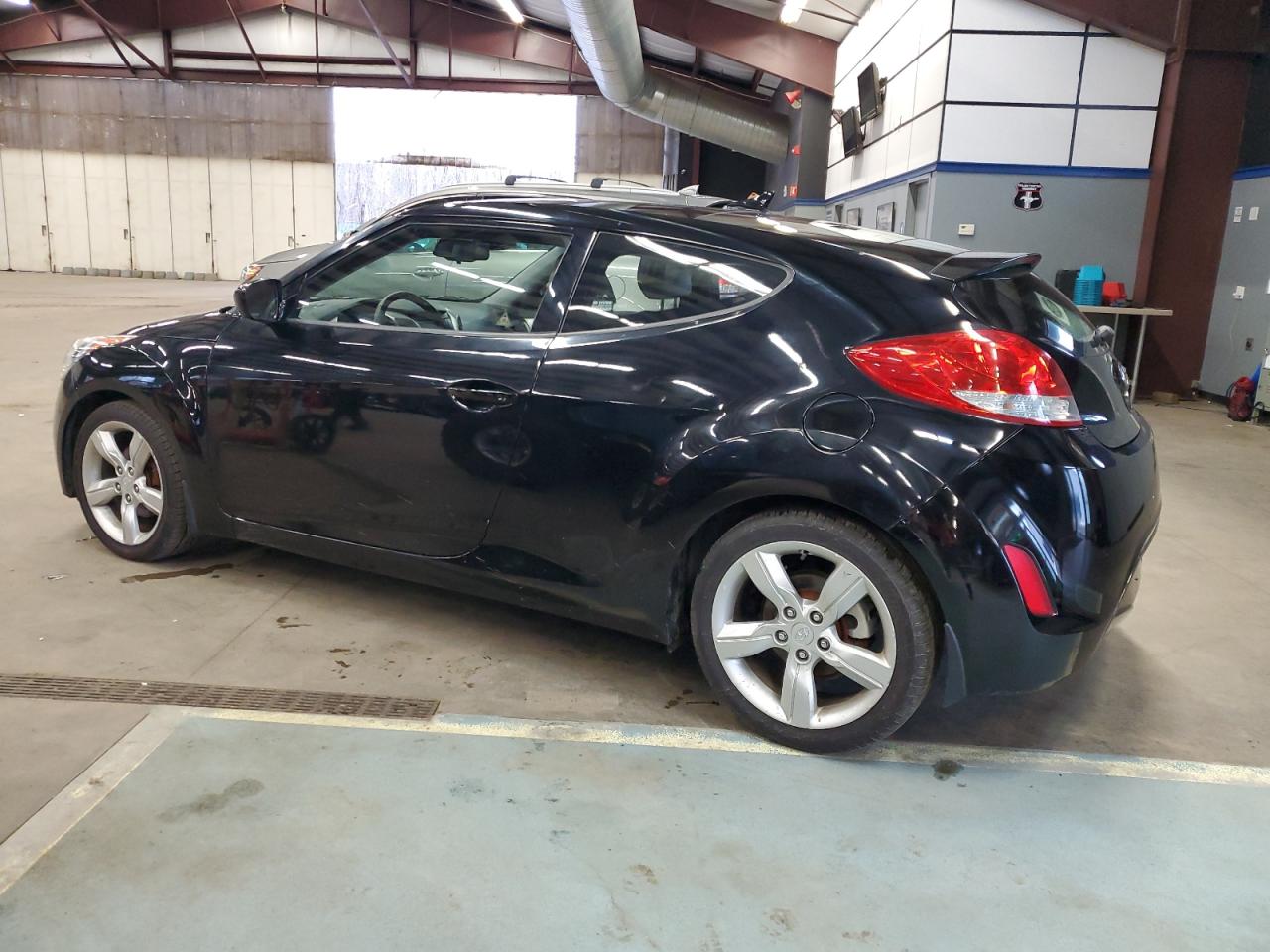Изображение 2 2012 HYUNDAI VELOSTER  2012 с VIN KMHTC6AD9CU048419