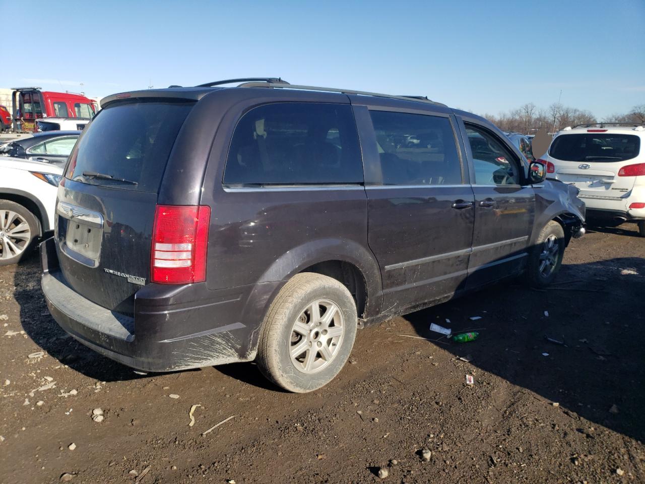 Изображение 3 2010 CHRYSLER TOWN & COUNTRY TOURING PLUS 2010 с VIN 2A4RR8D1XAR392453