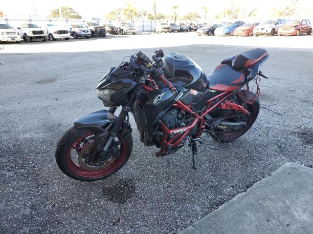 Image 2 of 2019 KAWASAKI ZR900  2019 with VIN JKAZR2B15KA025353