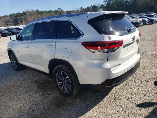 Image 2 of 2019 TOYOTA HIGHLANDER SE 2019 with VIN 5TDJZRFH0KS580281