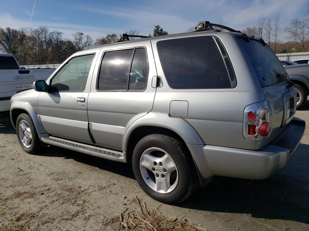 Image 2 of 2001 INFINITI QX4  2001 with VIN JNRDR07Y61W102226