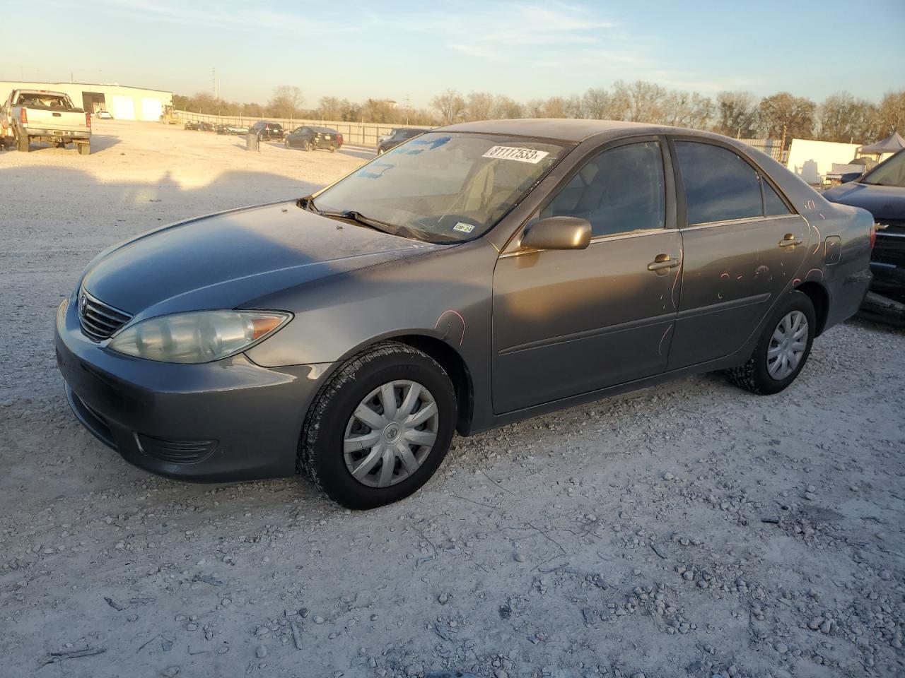 Image 1 of 2005 TOYOTA CAMRY LE 2005 with VIN 4T1BE32K25U942511