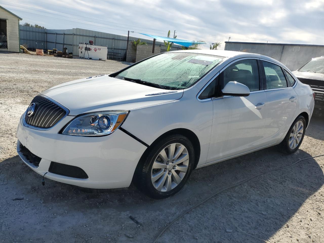 Obraz 1 z 2016 BUICK VERANO  2016 z VIN 1G4PP5SK8G4110900