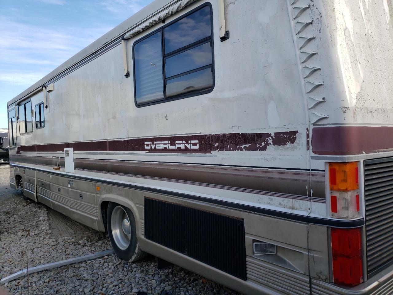 Image 3 of 1992 SPARTAN MOTORS MOTORHOME  1992 with VIN 4S7KT9S04NC004753