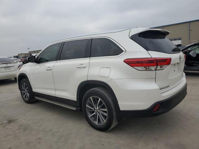 Изображение 2 2019 TOYOTA HIGHLANDER SE 2019 с VIN 5TDKZRFH1KS571531