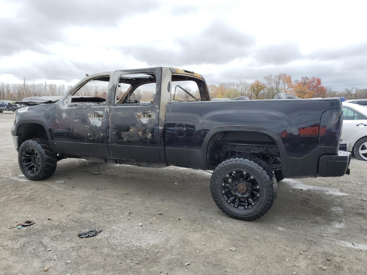 Image 2 of 2013 GMC SIERRA K2500 SLT 2013 with VIN 1GT121E82DF186162