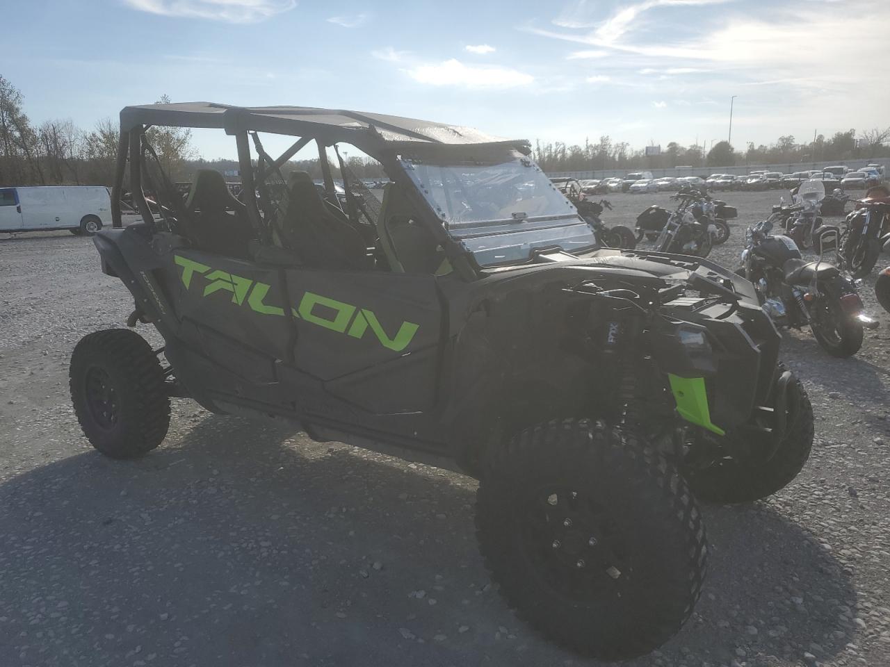 Obraz 1 z 2021 HONDA SXS1000 S4 2021 z VIN 1HFVE06A8M4100701