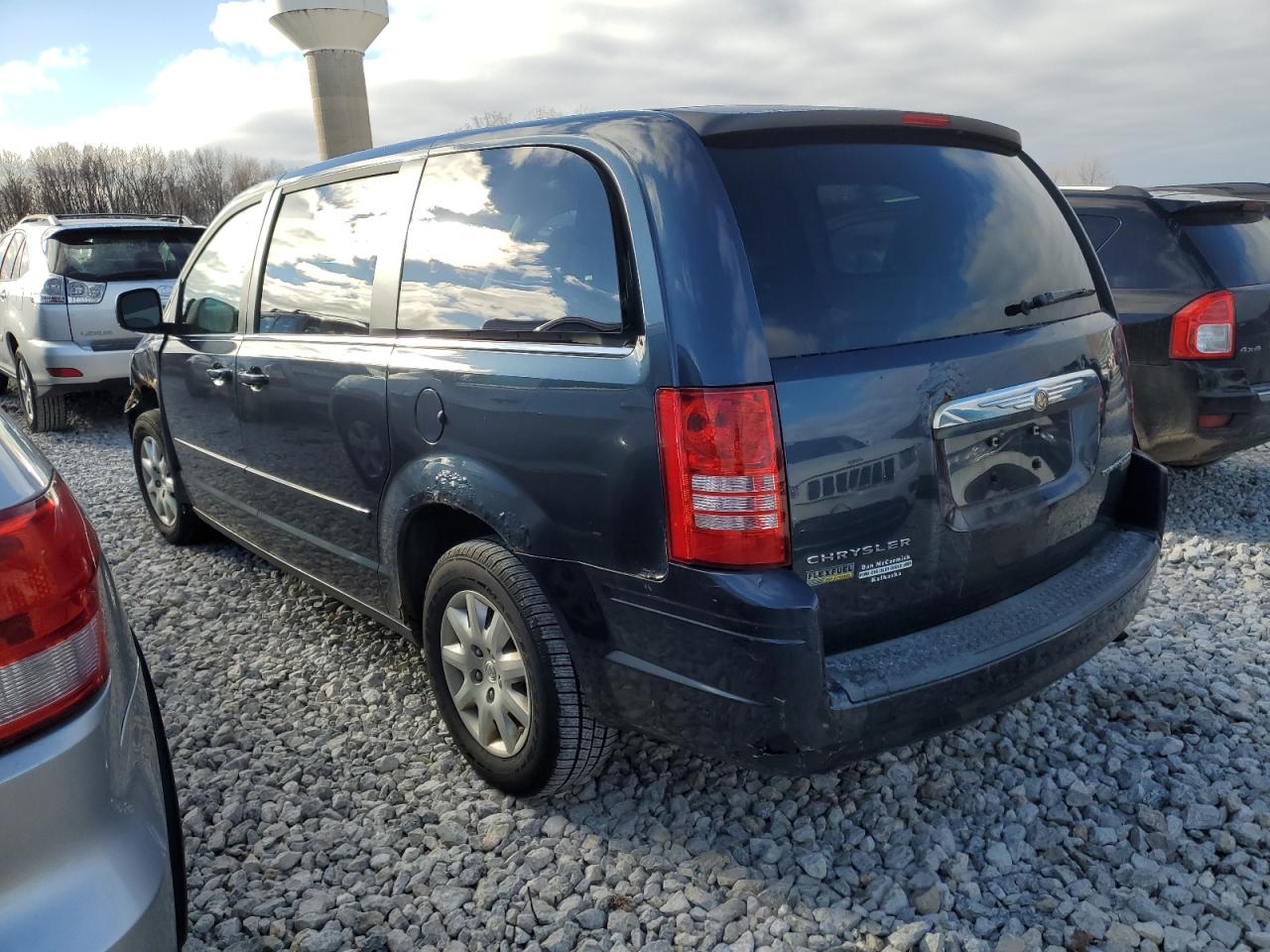 Image 2 of 2009 CHRYSLER TOWN & COUNTRY LX 2009 with VIN 2A8HR44E29R529967