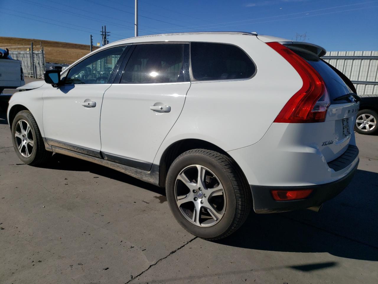 Obraz 2 z 2012 VOLVO XC60 T6 2012 z VIN YV4902DZ3C2289831