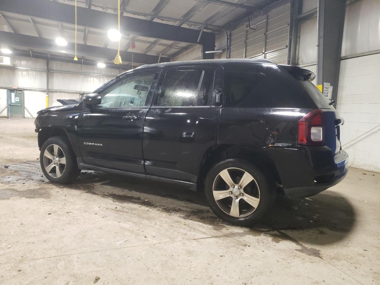 Image 2 of 2016 JEEP COMPASS LATITUDE 2016 with VIN 1C4NJCEAXGD726568