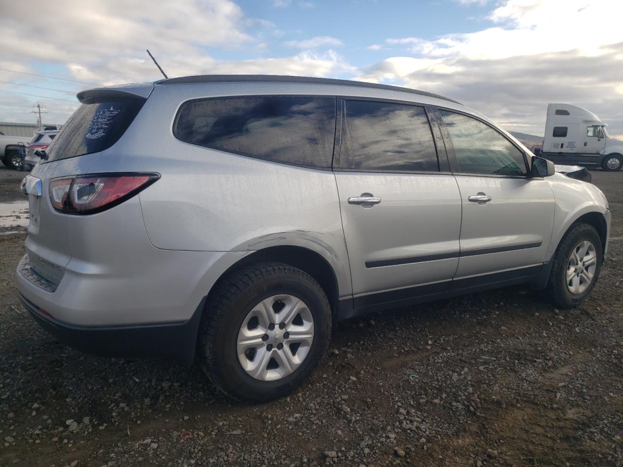 Изображение 3 2014 CHEVROLET TRAVERSE LS 2014 с VIN 1GNKRFKD0EJ182471