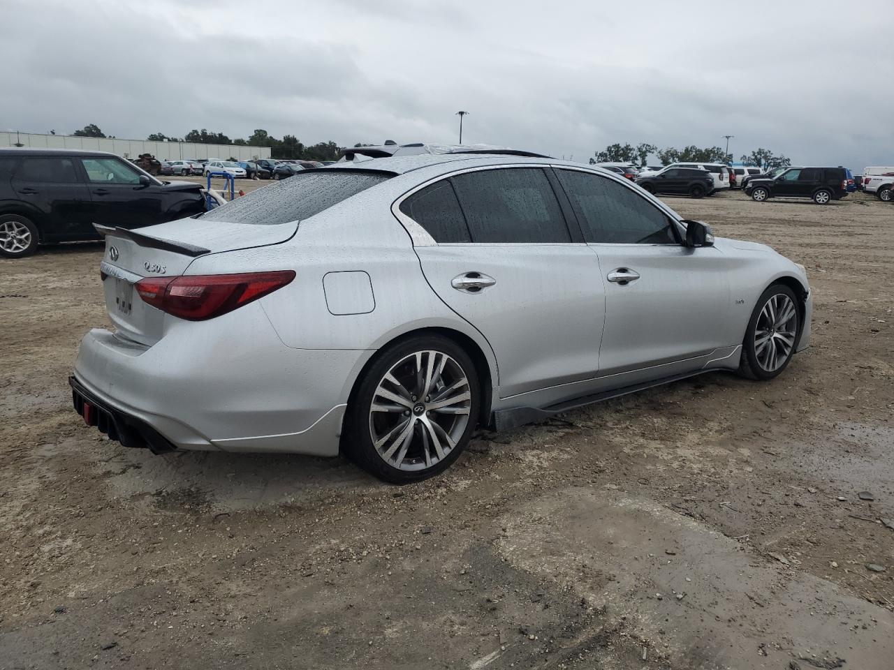 Obraz 3 z 2018 INFINITI Q50 LUXE 2018 z VIN JN1EV7AP3JM351347