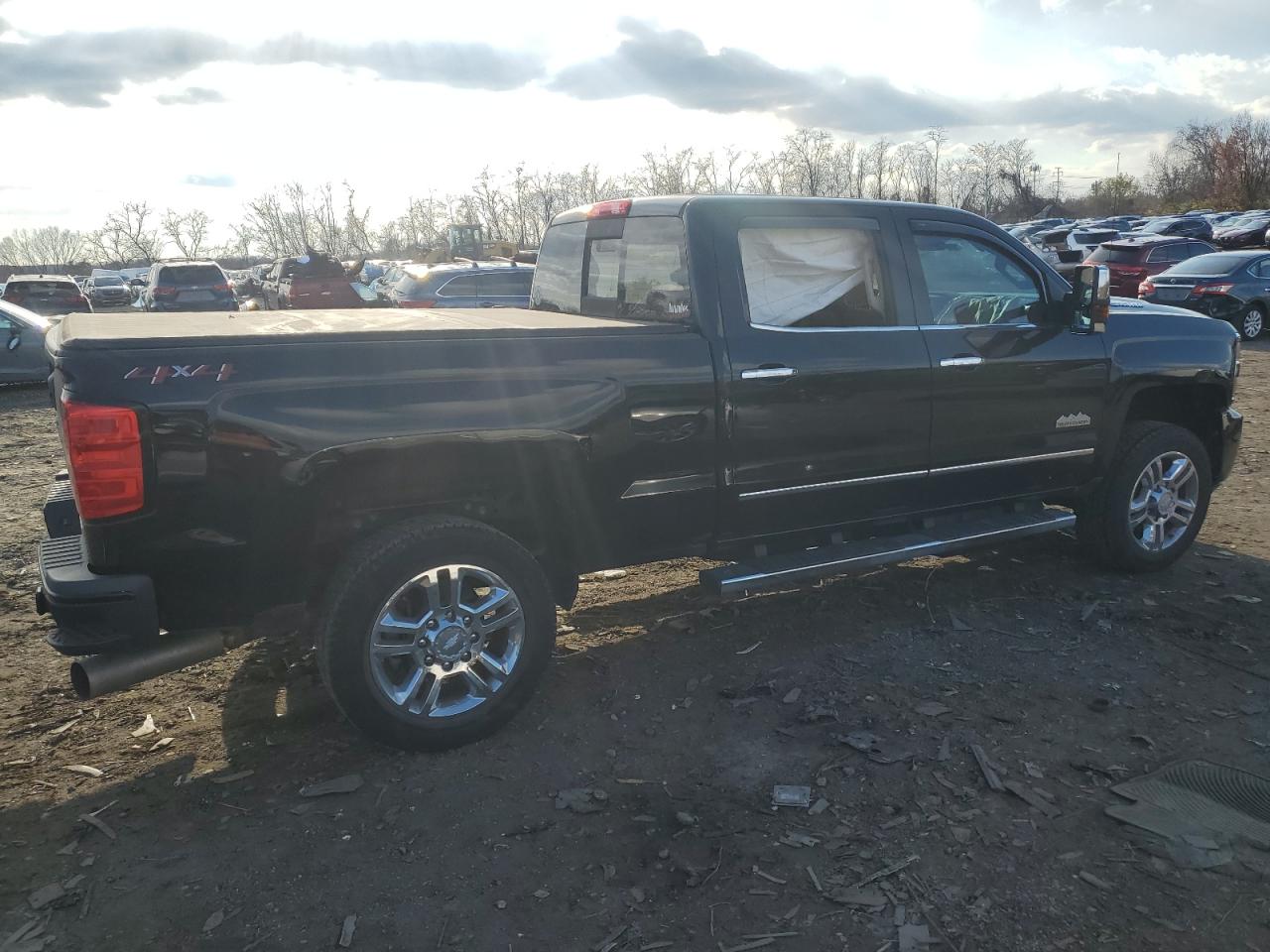 Image 3 of 2018 CHEVROLET SILVERADO K2500 HIGH COUNTRY 2018 with VIN 1GC1KXEY0JF236281