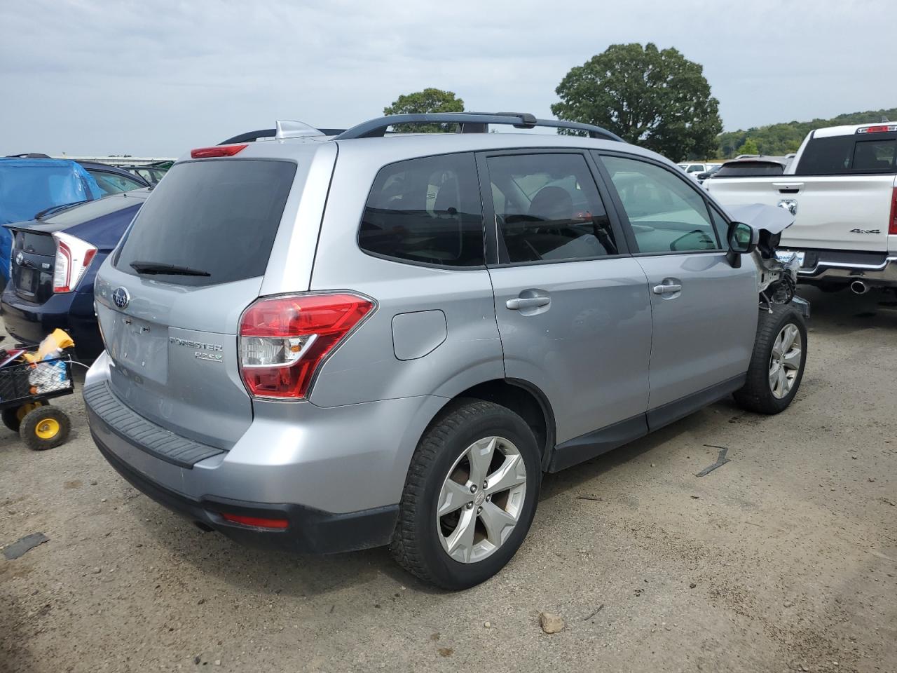 Image 3 of 2016 SUBARU FORESTER 2 2016 with VIN JF2SJAFC0GH475982