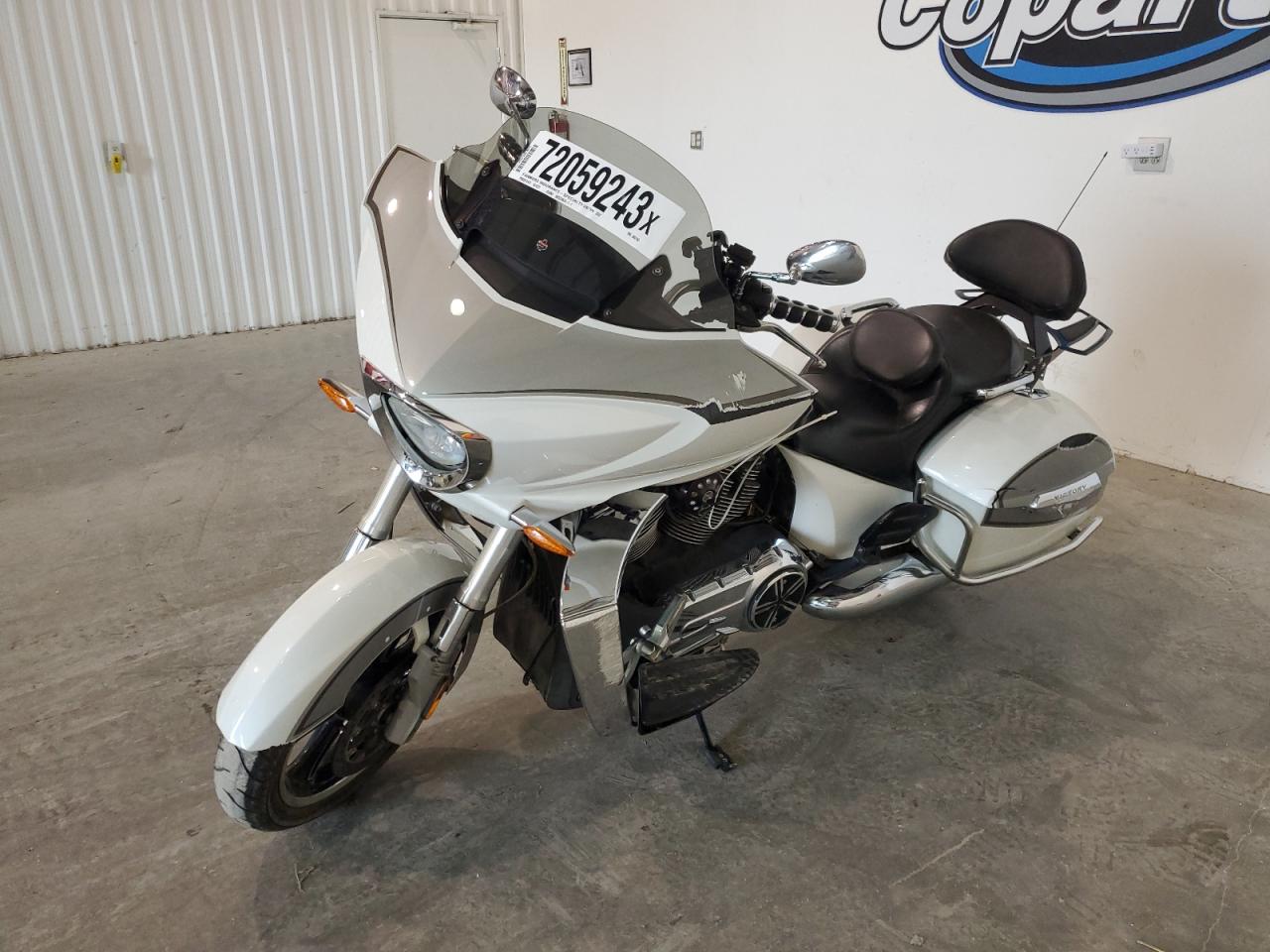 Obraz 2 z 2011 VICTORY MOTORCYCLES CROSS COUNTRY STANDARD 2011 z VIN 5VPDB36N1B3003153