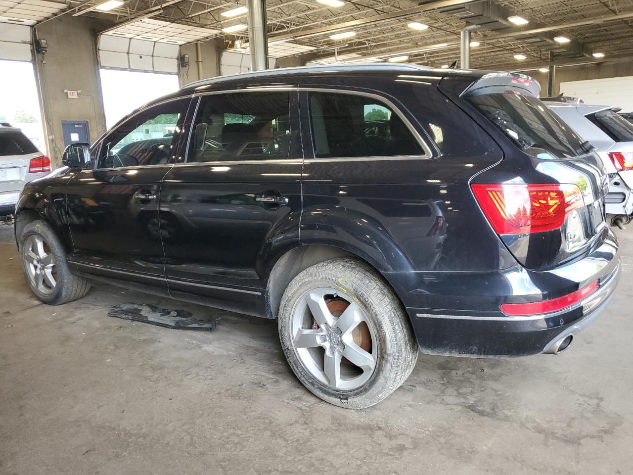 Image 2 of 2015 AUDI Q7 PREMIUM PLUS 2015 with VIN WA1LGAFE9FD004500