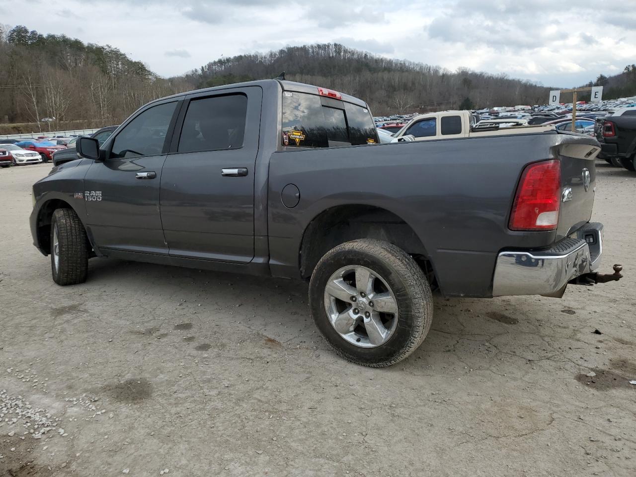 Obraz 2 z 2016 RAM 1500 SLT 2016 z VIN 1C6RR7LT4GS329673