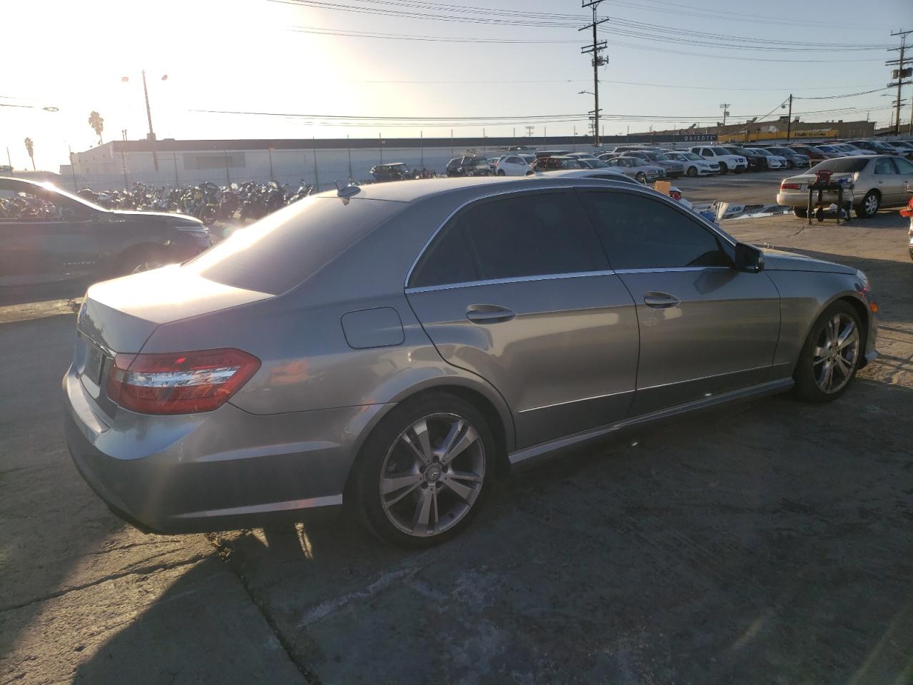 Image 3 of 2013 MERCEDES-BENZ E 350 2013 with VIN WDDHF5KB8DA773043