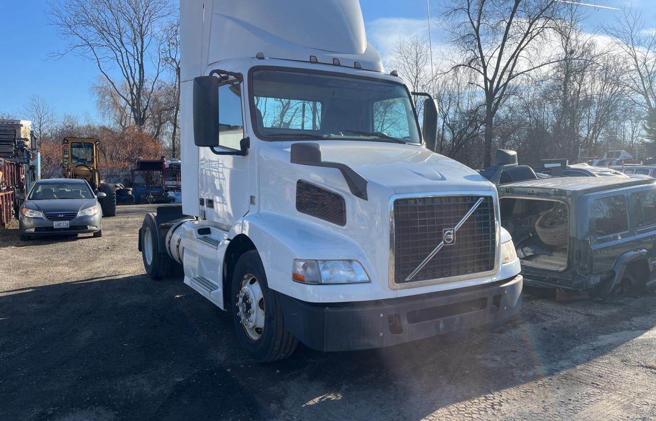 2016 VOLVO VN VNM 2016 image