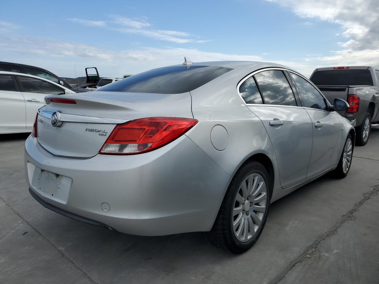 Obraz 3 z 2011 BUICK REGAL CXL 2011 z VIN W04GN5EC0B1104110