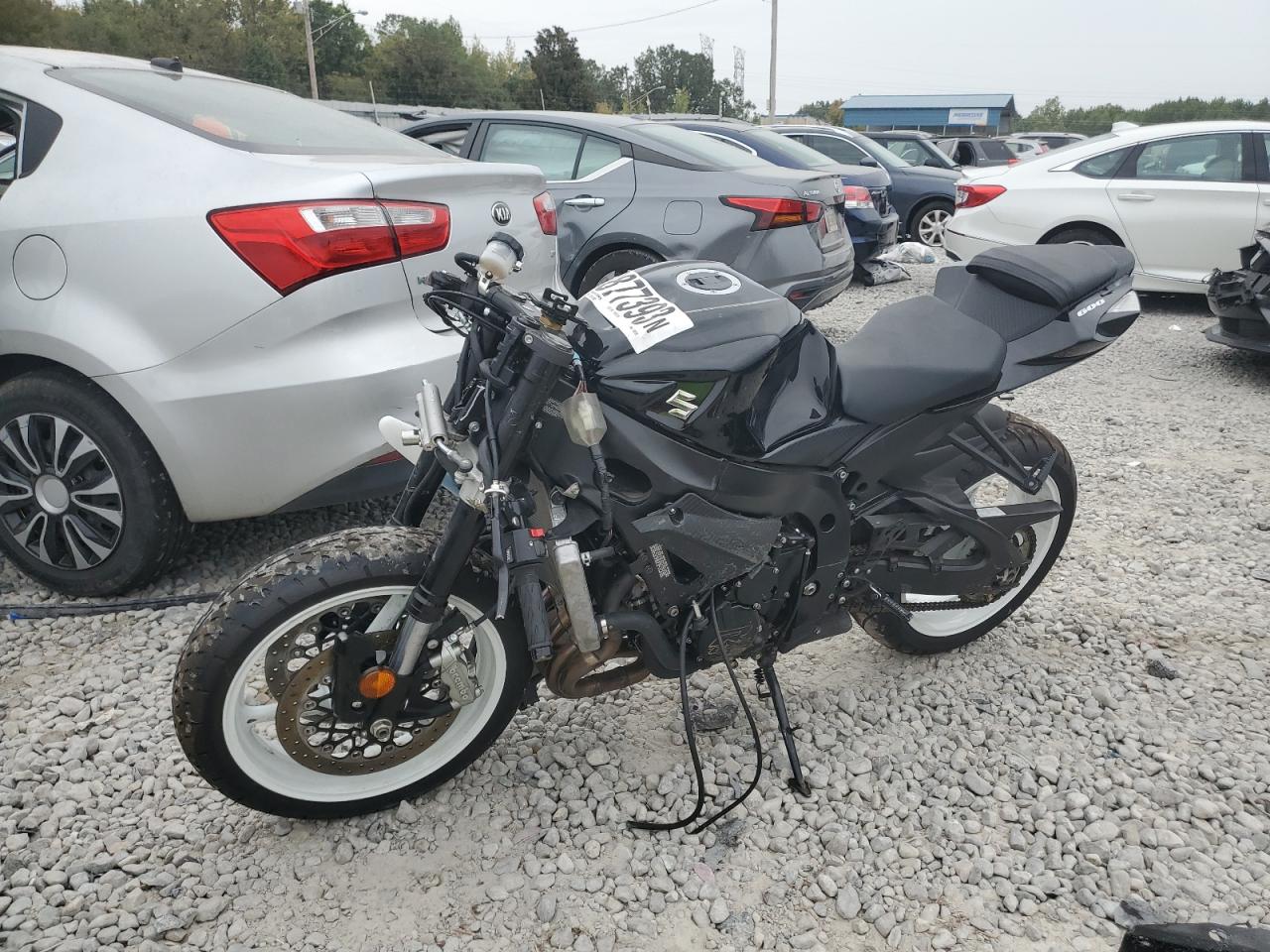 Image 2 of 2019 SUZUKI GSX-R600  2019 with VIN JS1GN7FA9K7100286