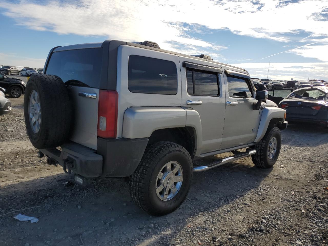 Obraz 3 z 2006 HUMMER H3  2006 z VIN 5GTDN136268108003