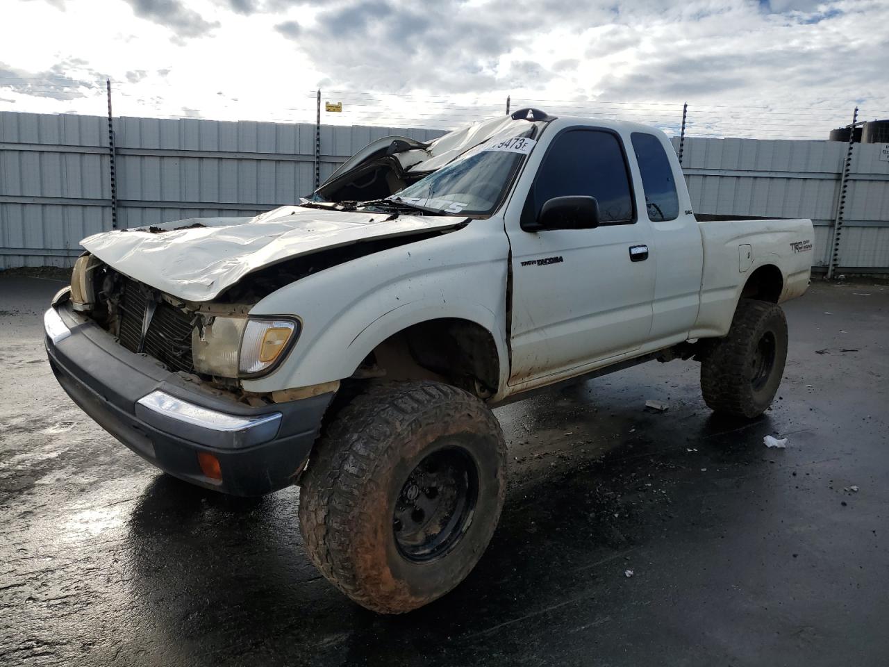 Image 1 of 1998 TOYOTA TACOMA XTRACAB 1998 with VIN 4TAWN72N4WZ061980