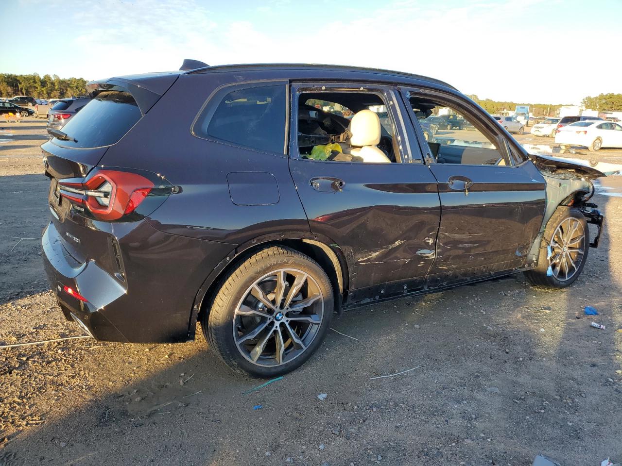 Image 3 of 2022 BMW X3 SDRIVE30I 2022 with VIN 5UX43DP08N9L93317