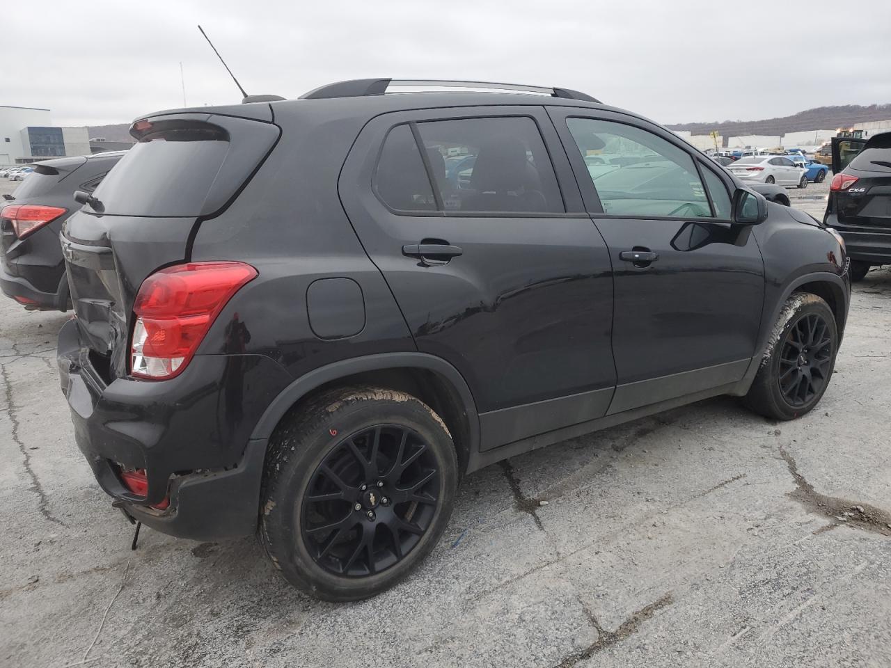 Image 3 of 2021 CHEVROLET TRAX 1LT 2021 with VIN KL7CJLSB8MB311337