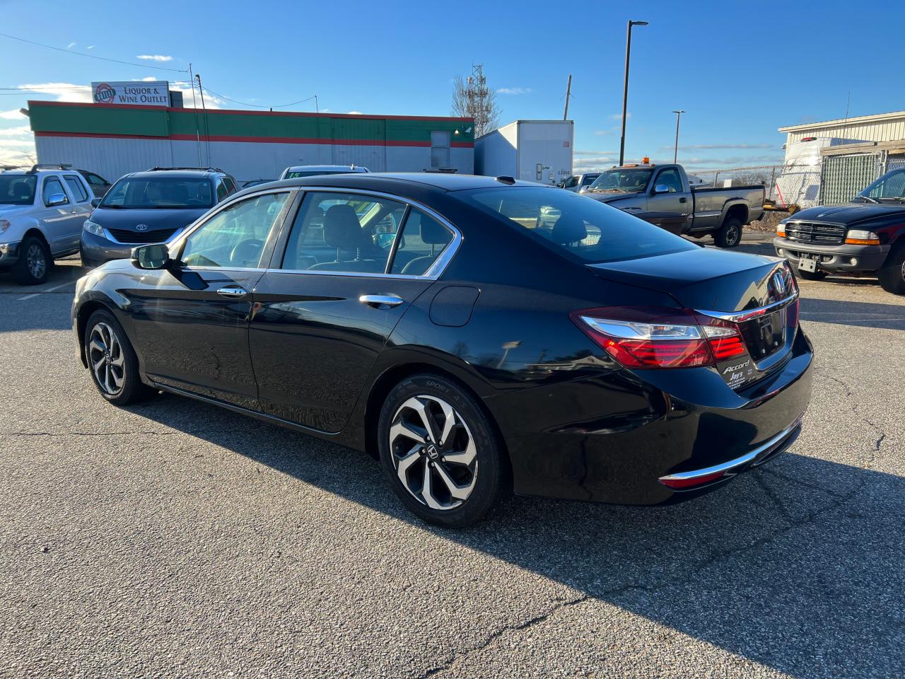 Изображение 3 2017 HONDA ACCORD EX 2017 с VIN 1HGCR2F72HA267442