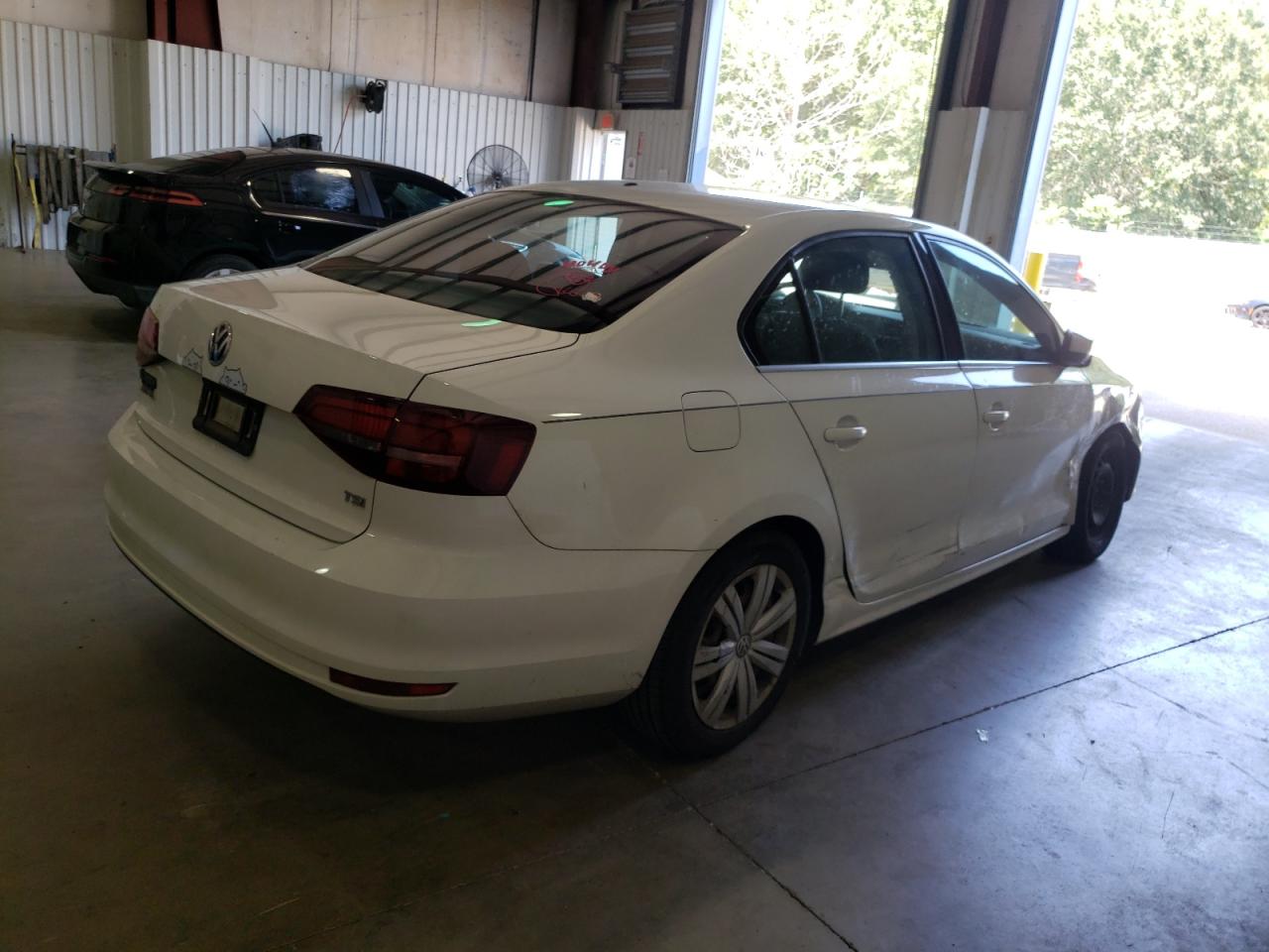 Изображение 3 2017 VOLKSWAGEN JETTA S 2017 с VIN 3VW2B7AJ7HM376011