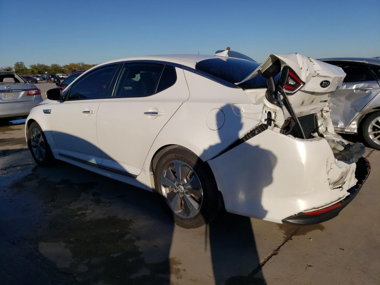 Image 2 of 2014 KIA OPTIMA HYBRID 2014 with VIN KNAGN4ADXE5074588