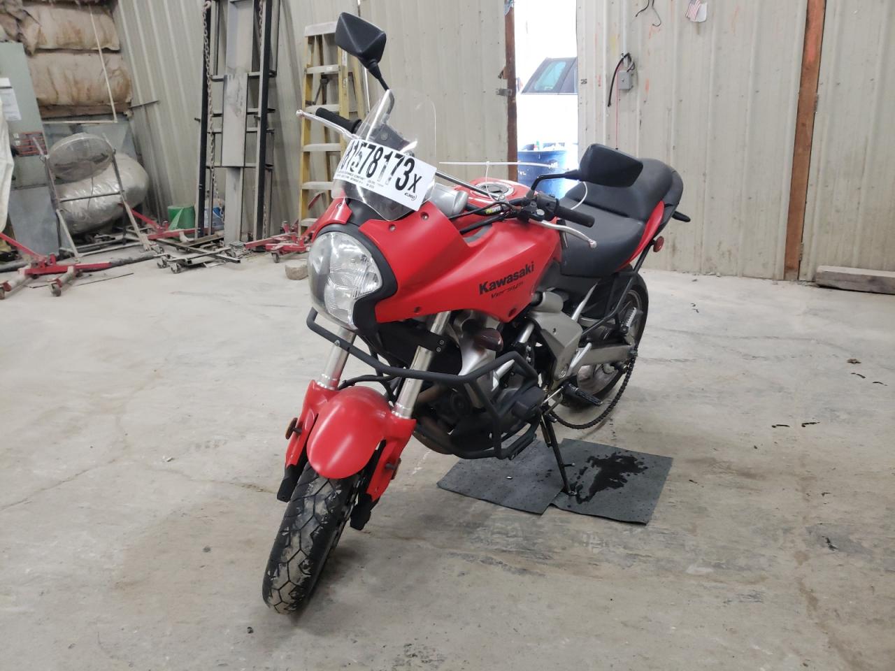 Obraz 2 z 2008 KAWASAKI KLE650 A 2008 z VIN JKALEEA108A021224