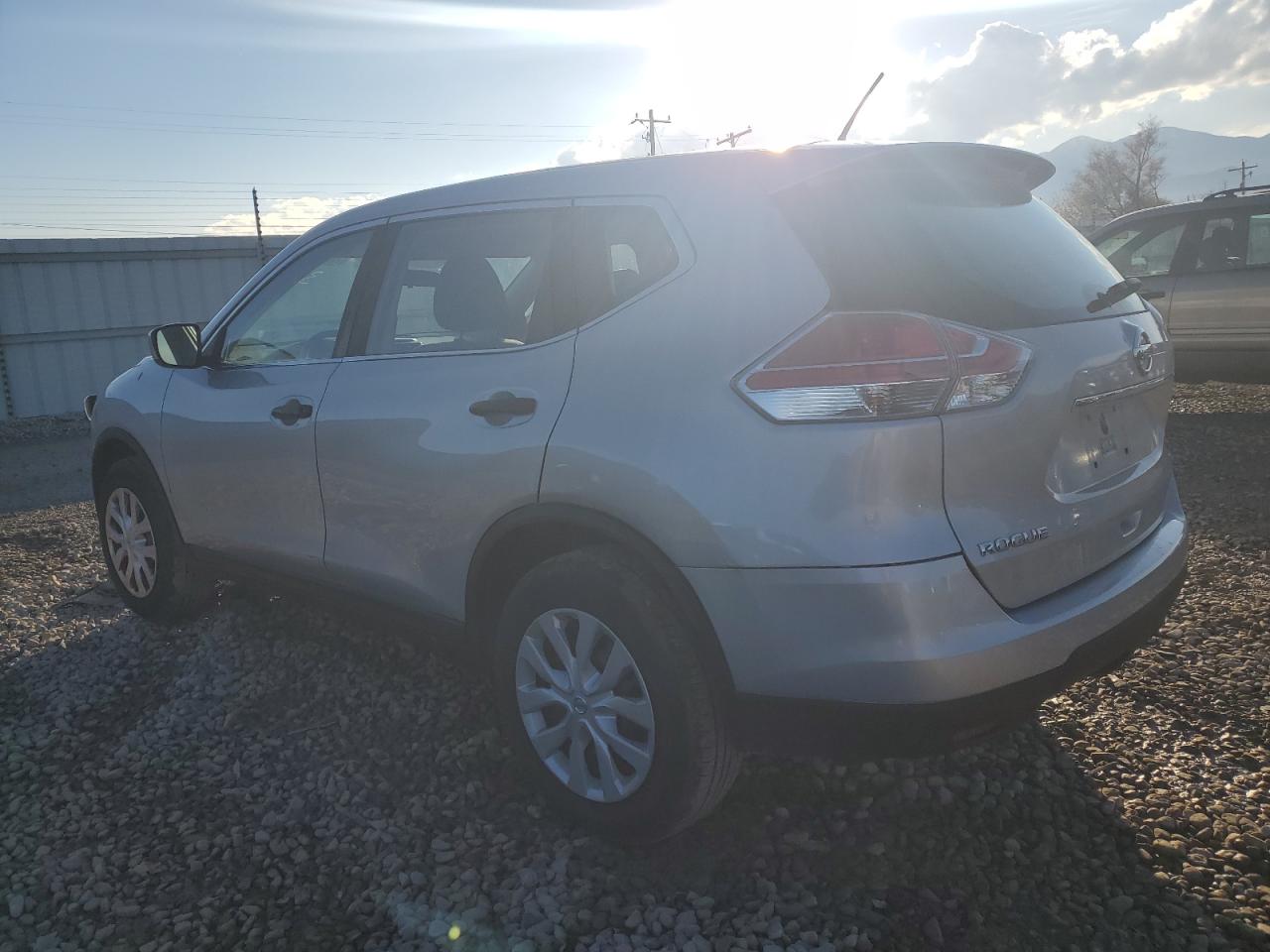 Изображение 2 2016 NISSAN ROGUE S 2016 с VIN KNMAT2MVXGP700493