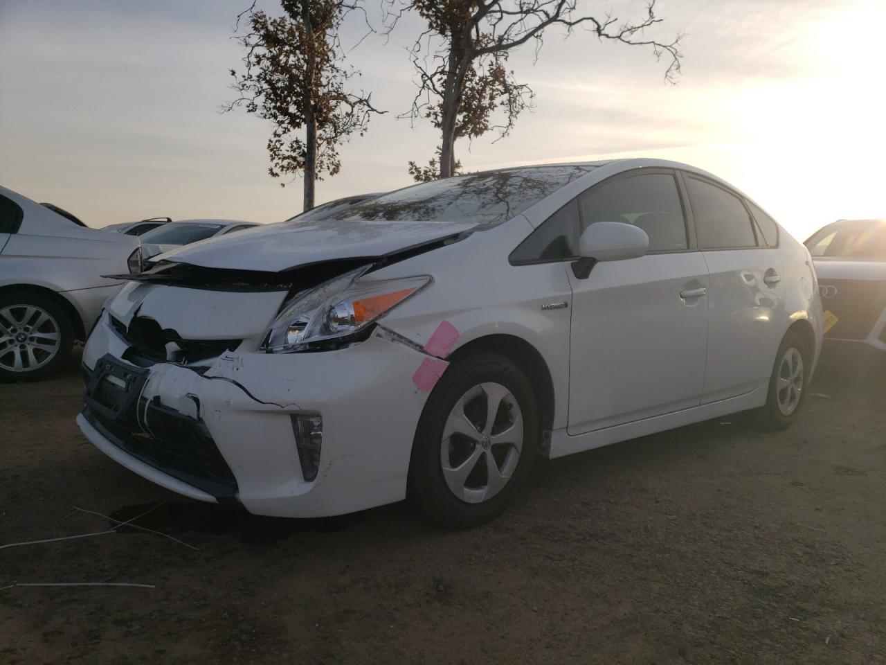 Image 1 of 2013 TOYOTA PRIUS  2013 with VIN JTDKN3DU7D5681128