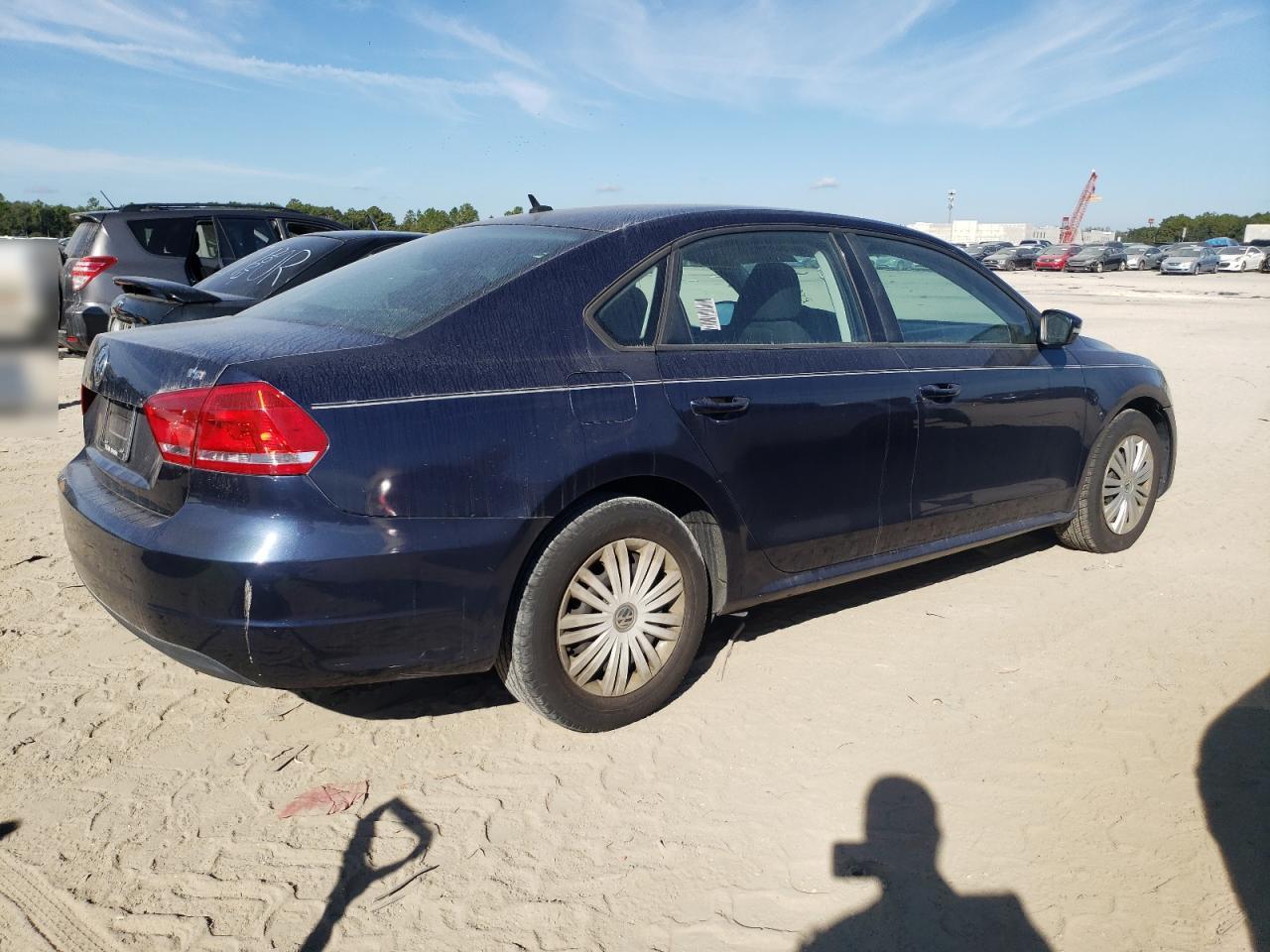Изображение 3 2015 VOLKSWAGEN PASSAT S 2015 с VIN 1VWAS7A31FC096239