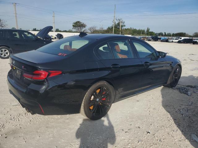 Obraz 3 z 2021 BMW M5  2021 z VIN WBS83CH02MCF58027