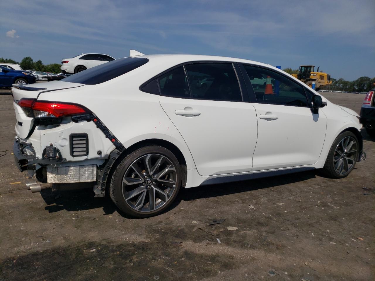 Image 3 of 2020 TOYOTA COROLLA XSE 2020 with VIN 5YFT4RCE8LP056131