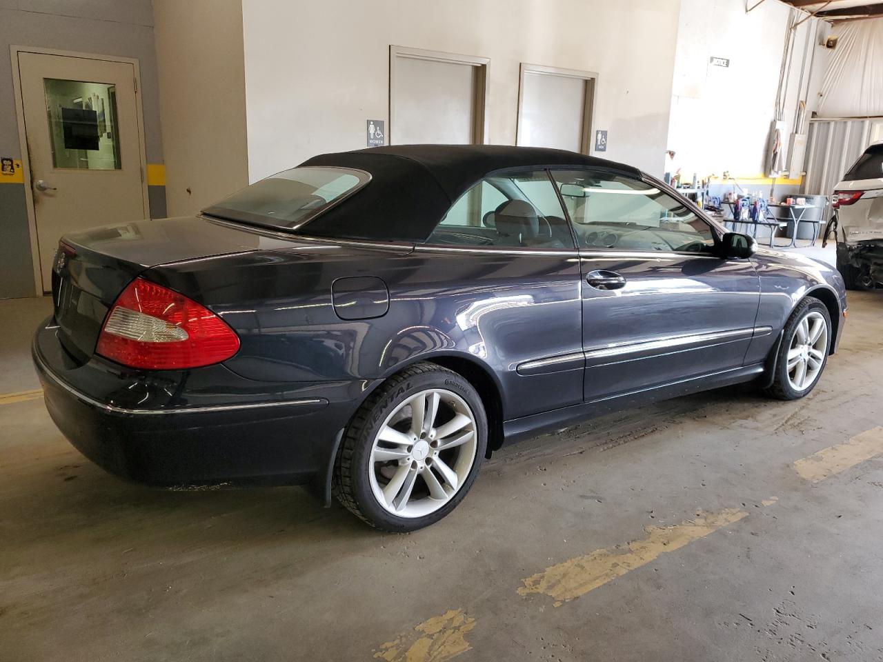 Image 3 of 2008 MERCEDES-BENZ CLK 350 2008 with VIN WDBTK56F08T089786