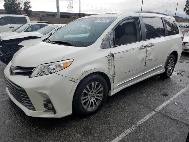 Image 1 of 2019 TOYOTA SIENNA XLE 2019 with VIN 5TDYZ3DC6KS008196