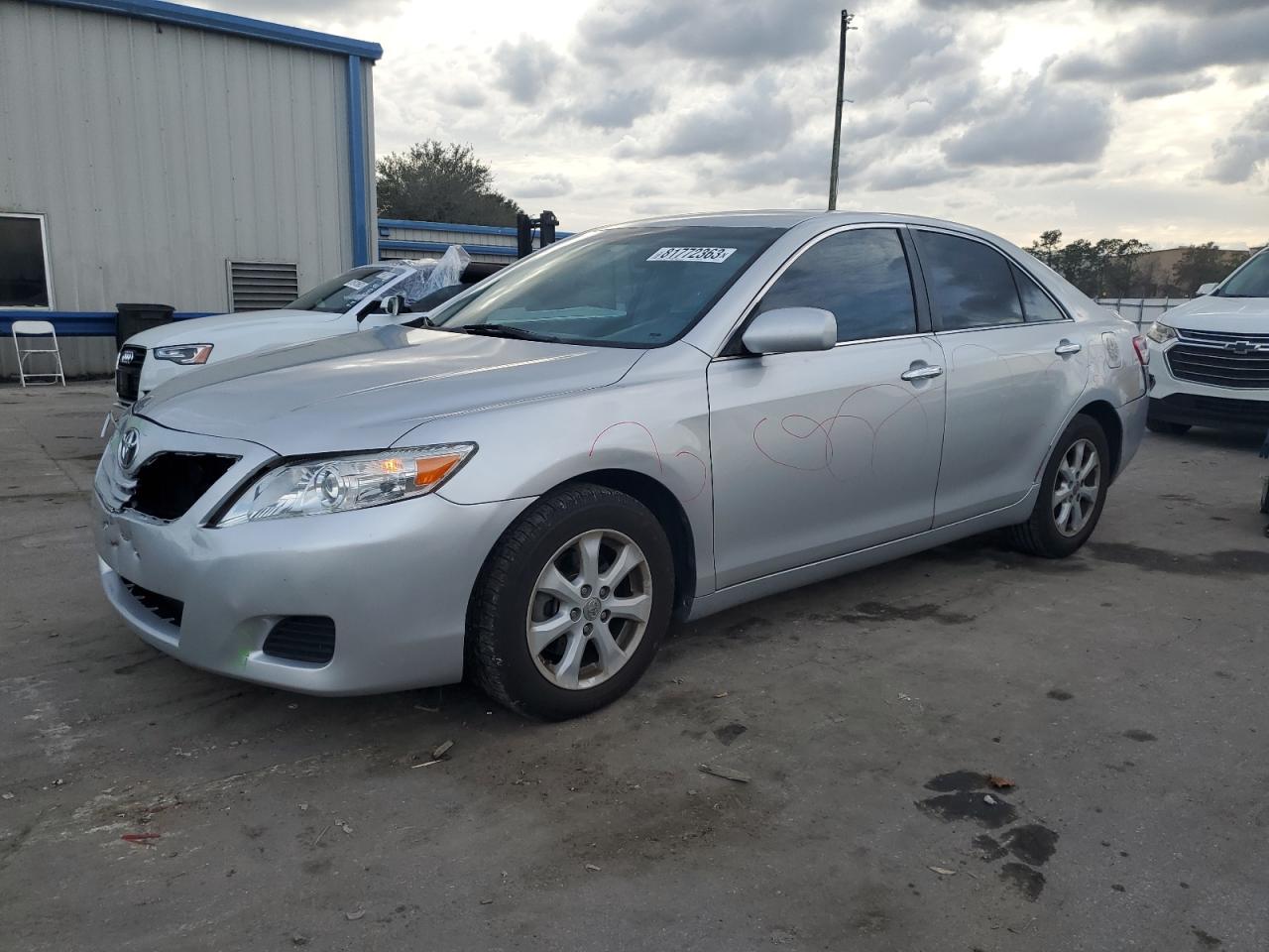 Obraz 1 z 2011 TOYOTA CAMRY BASE 2011 z VIN 4T1BF3EK4BU724574