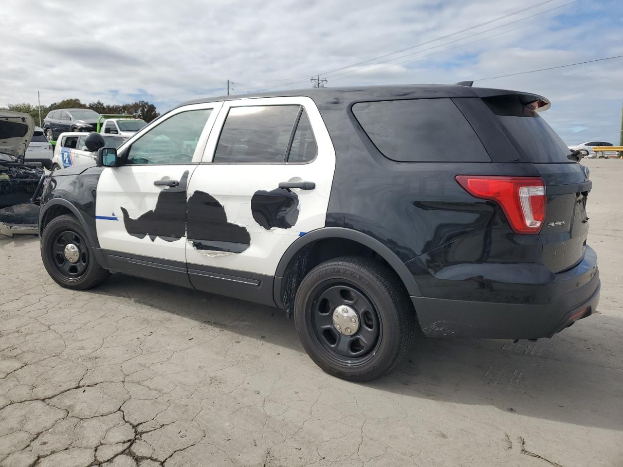 Obraz 2 z 2017 FORD EXPLORER POLICE INTERCEPTOR 2017 z VIN 1FM5K8AR7HGC57005