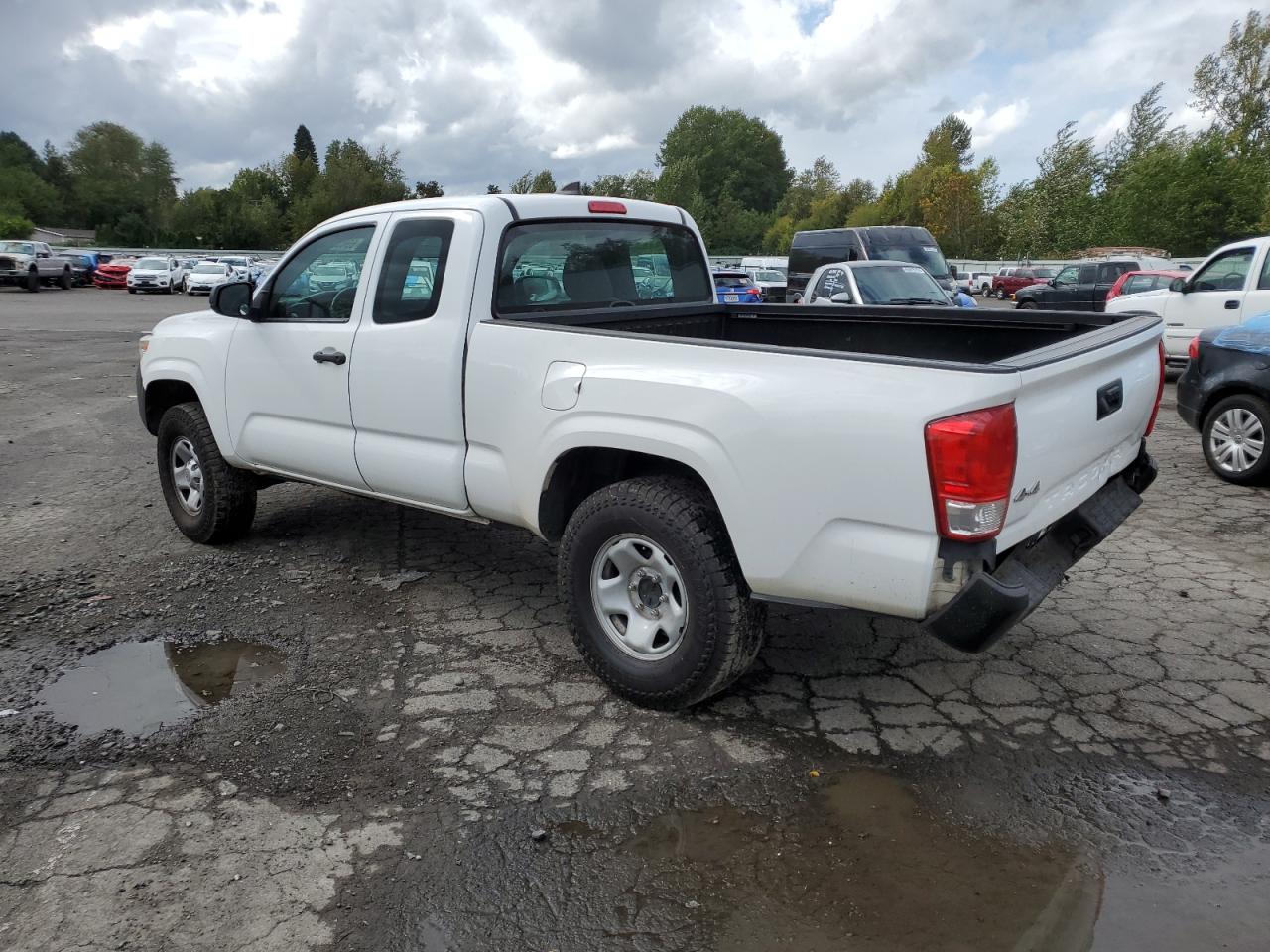 Изображение 2 2017 TOYOTA TACOMA ACCESS CAB 2017 с VIN 5TFSX5EN6HX051365